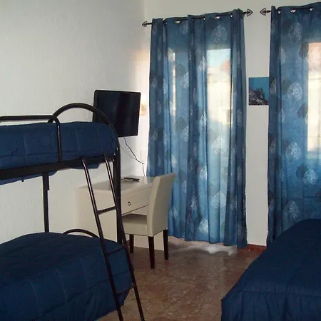 ベッド・アンド・ブレックファスト Roge オルビア