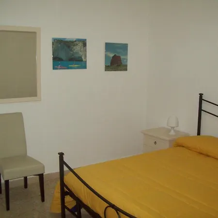Alojamento de Acomodação e Pequeno-almoço Roge Olbia